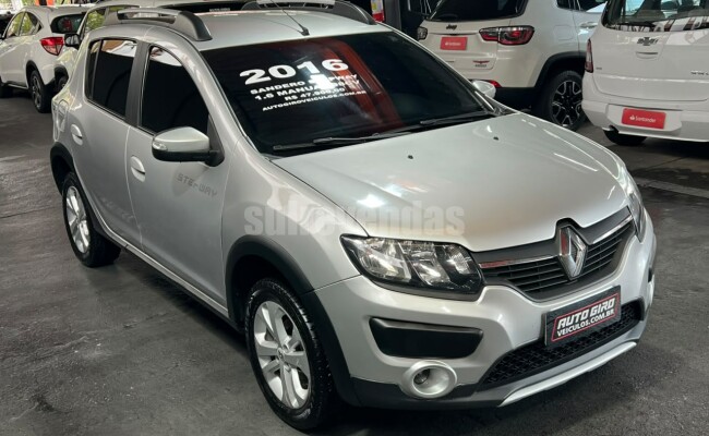 Renault SANDERO