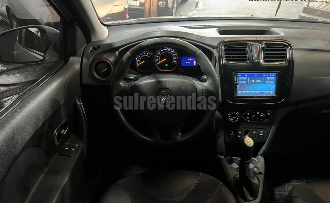 Renault SANDERO