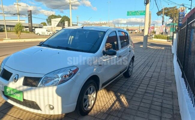 Renault SANDERO