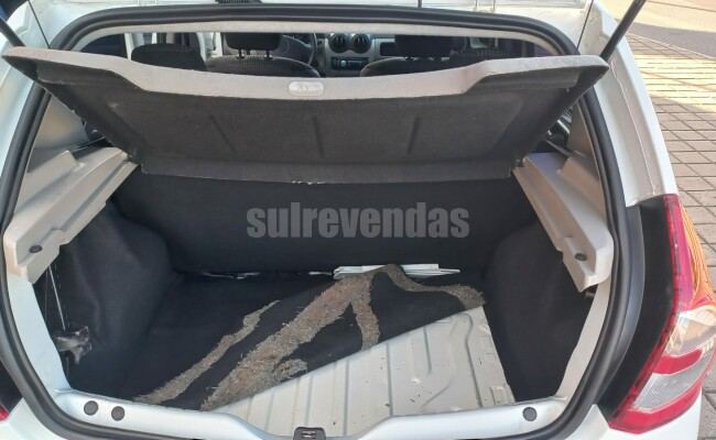 Renault SANDERO