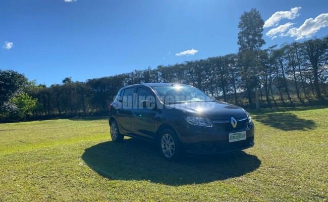 Renault SANDERO