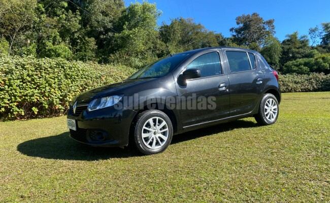 Renault SANDERO