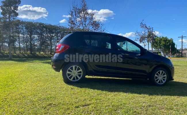 Renault SANDERO