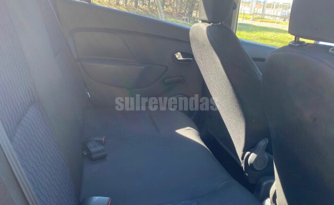 Renault SANDERO