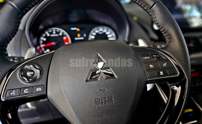 Mitsubishi ECLIPSE CROSS 1.5 MIVEC TURBO GASOLINA HPE-S BLACK CVT