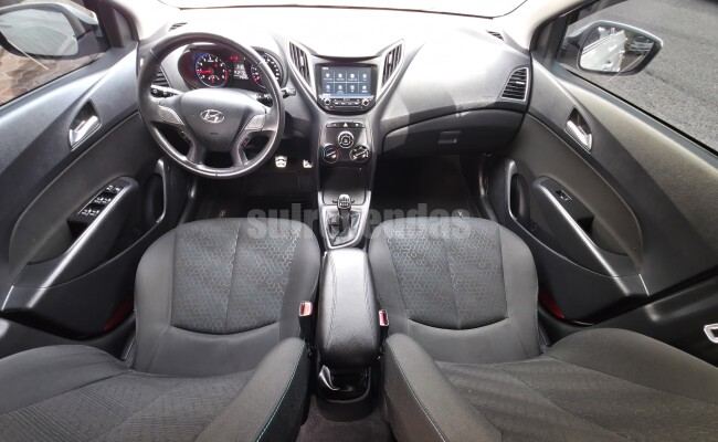 Hyundai HB20X