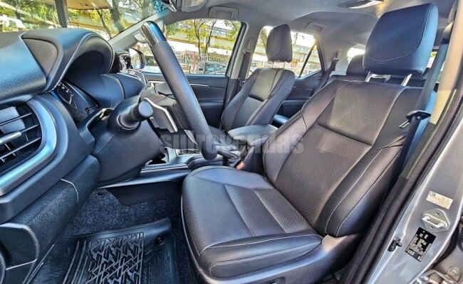 Toyota HILUX SW4 2.8 D-4D TURBO DIESEL SRX PLATINUM 4X4 AUTOMÁTICO