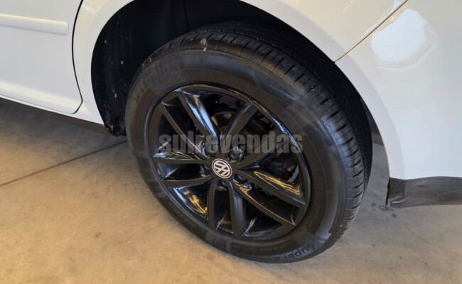 Volkswagen Golf Sportline 1.6 Mi Total Flex 8V 4p