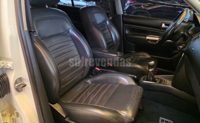 Volkswagen Golf Sportline 1.6 Mi Total Flex 8V 4p