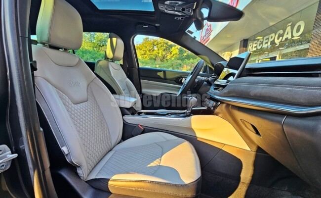 Jeep COMMANDER 1.3 T270 TURBO FLEX OVERLAND AT6
