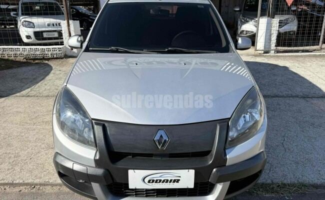 Renault SANDERO