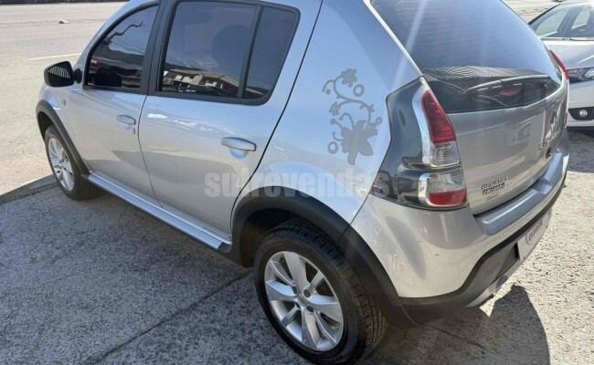 Renault SANDERO