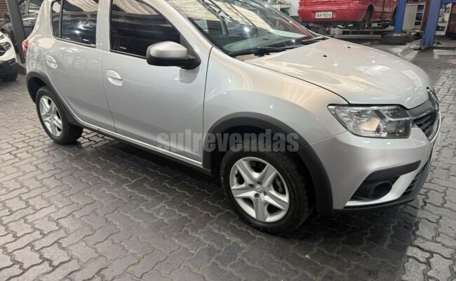 Renault SANDERO