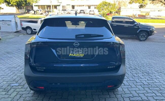 Nissan KICKS