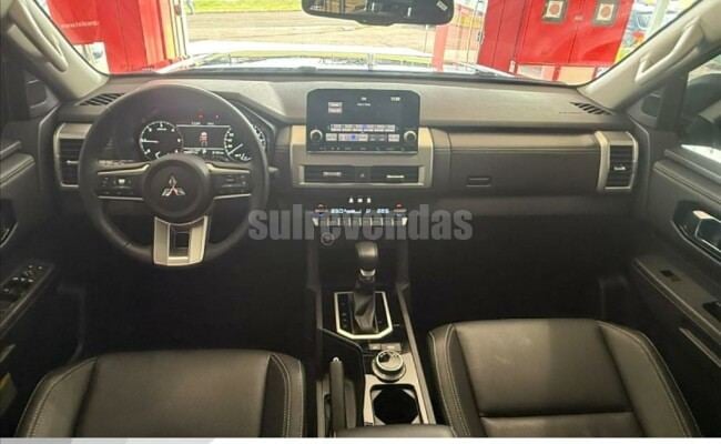 MITSUBISHI TRITON