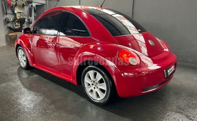 Volkswagen NEW BEETLE