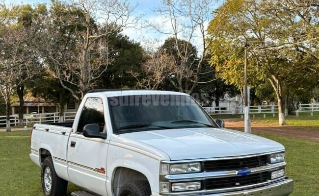 Chevrolet SILVERADO