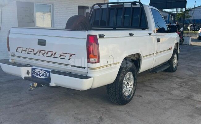 Chevrolet SILVERADO