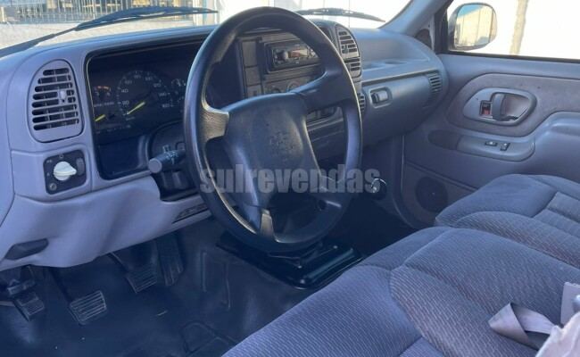 Chevrolet SILVERADO