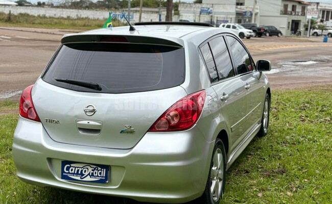 Nissan TIIDA