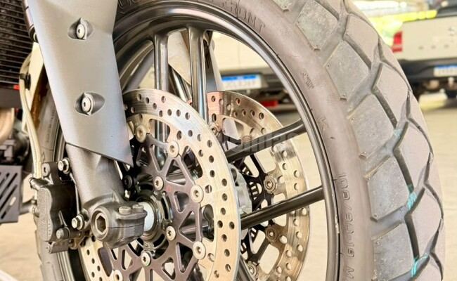 Triumph TIGER 800 XRX