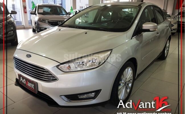 Ford FOCUS 2.0 TITANIUM FASTBACK 16V FLEX 4P POWERSHIFT