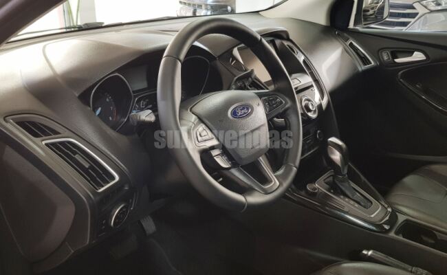 Ford FOCUS 2.0 TITANIUM FASTBACK 16V FLEX 4P POWERSHIFT