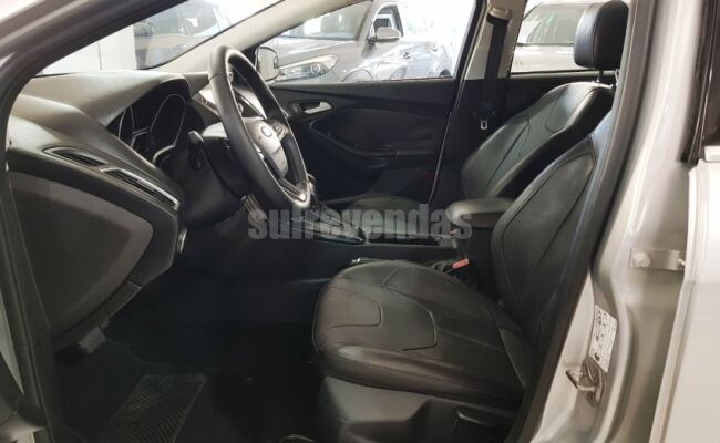 Ford FOCUS 2.0 TITANIUM FASTBACK 16V FLEX 4P POWERSHIFT