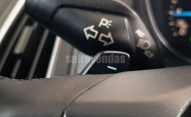 Ford FOCUS 2.0 TITANIUM FASTBACK 16V FLEX 4P POWERSHIFT