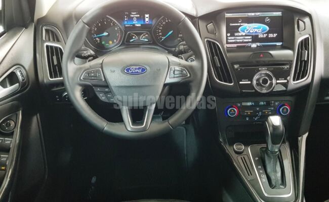 Ford FOCUS 2.0 TITANIUM FASTBACK 16V FLEX 4P POWERSHIFT