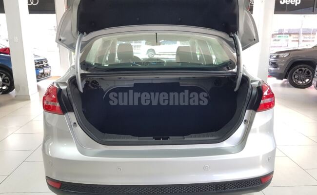 Ford FOCUS 2.0 TITANIUM FASTBACK 16V FLEX 4P POWERSHIFT