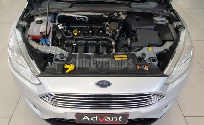 Ford FOCUS 2.0 TITANIUM FASTBACK 16V FLEX 4P POWERSHIFT