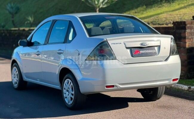 Ford FIESTA SEDAN 1.0