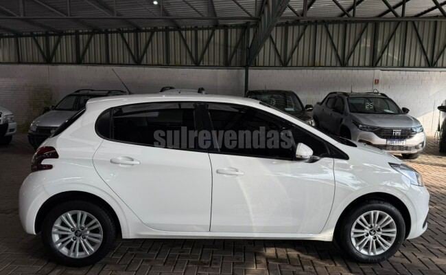 Peugeot 208 ACTIVE MT
