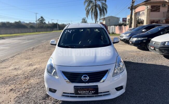 Nissan VERSA