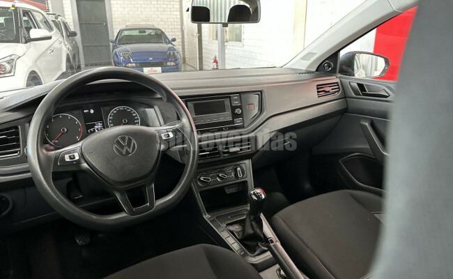 Volkswagen Polo Track 1.0 Flex 12V 5p