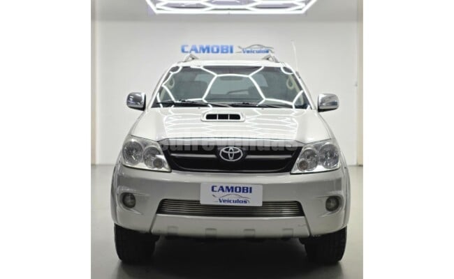 Toyota HILUX SW4