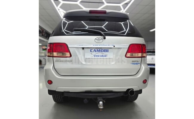Toyota HILUX SW4