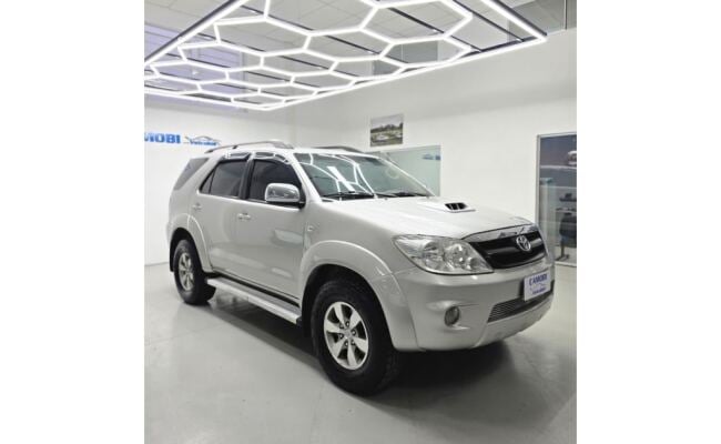 Toyota HILUX SW4