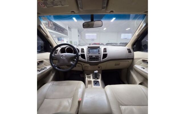 Toyota HILUX SW4