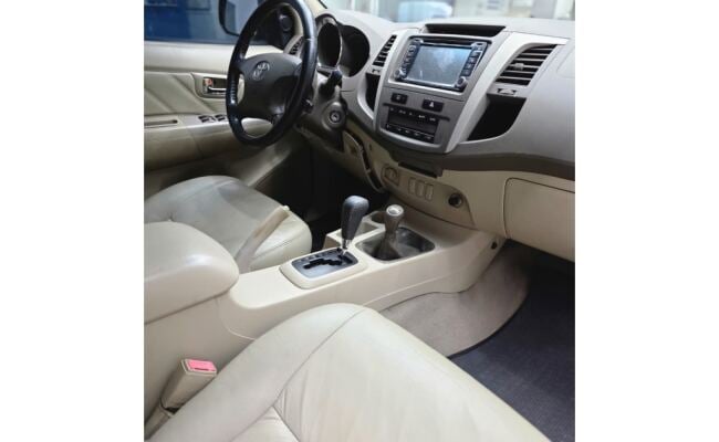 Toyota HILUX SW4