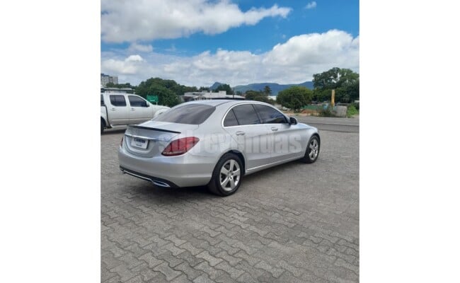 Mercedes-Benz C 200