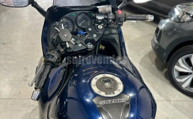 Suzuki GSX 750 F