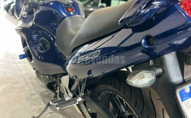 Suzuki GSX 750 F