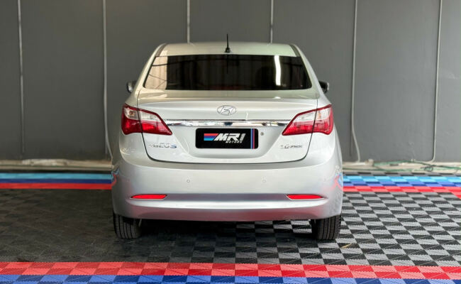 Hyundai HB20S Premium 1.6 Flex 16V Mec. 4p
