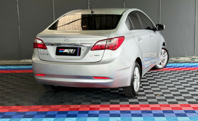 Hyundai HB20S Premium 1.6 Flex 16V Mec. 4p