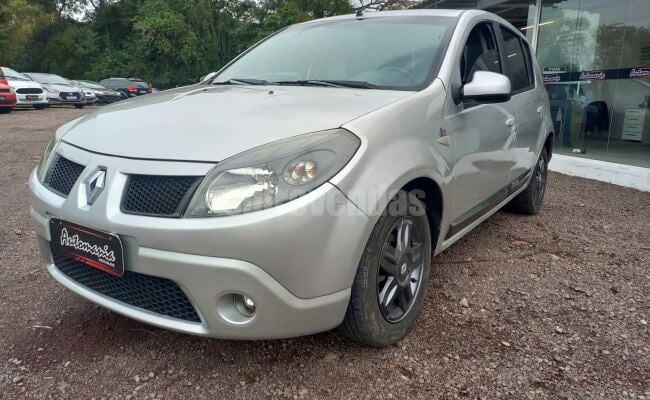 Renault SANDERO
