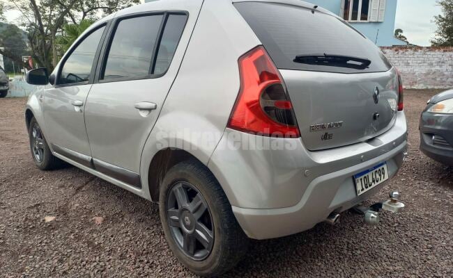 Renault SANDERO