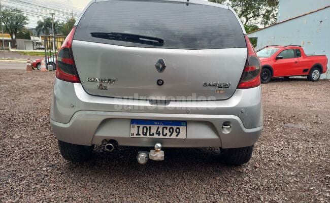 Renault SANDERO