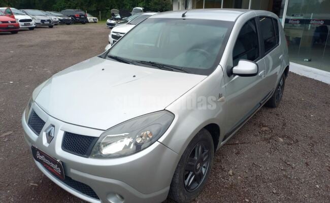 Renault SANDERO